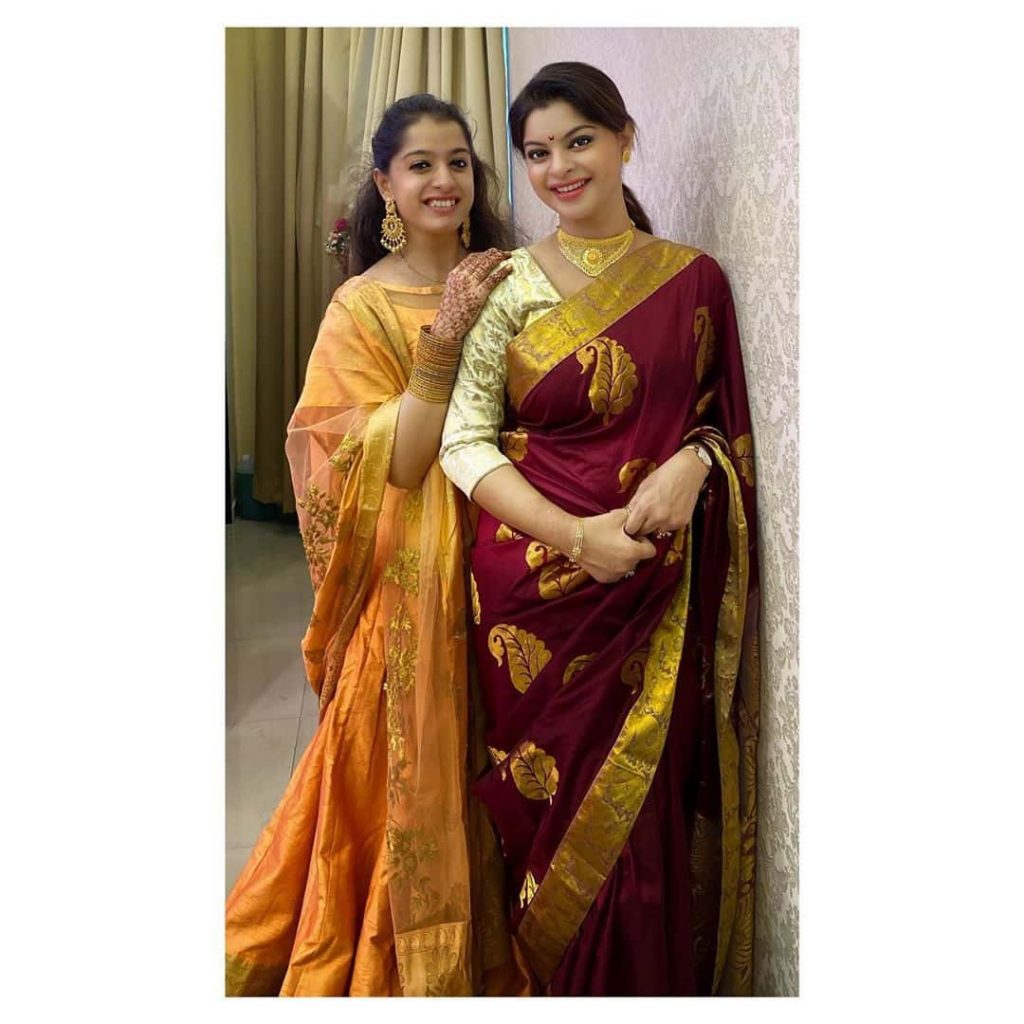 Sneha Wagh With Her Sister