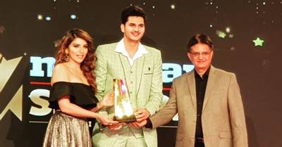 Bhavesh-Kumar-Getting-Award