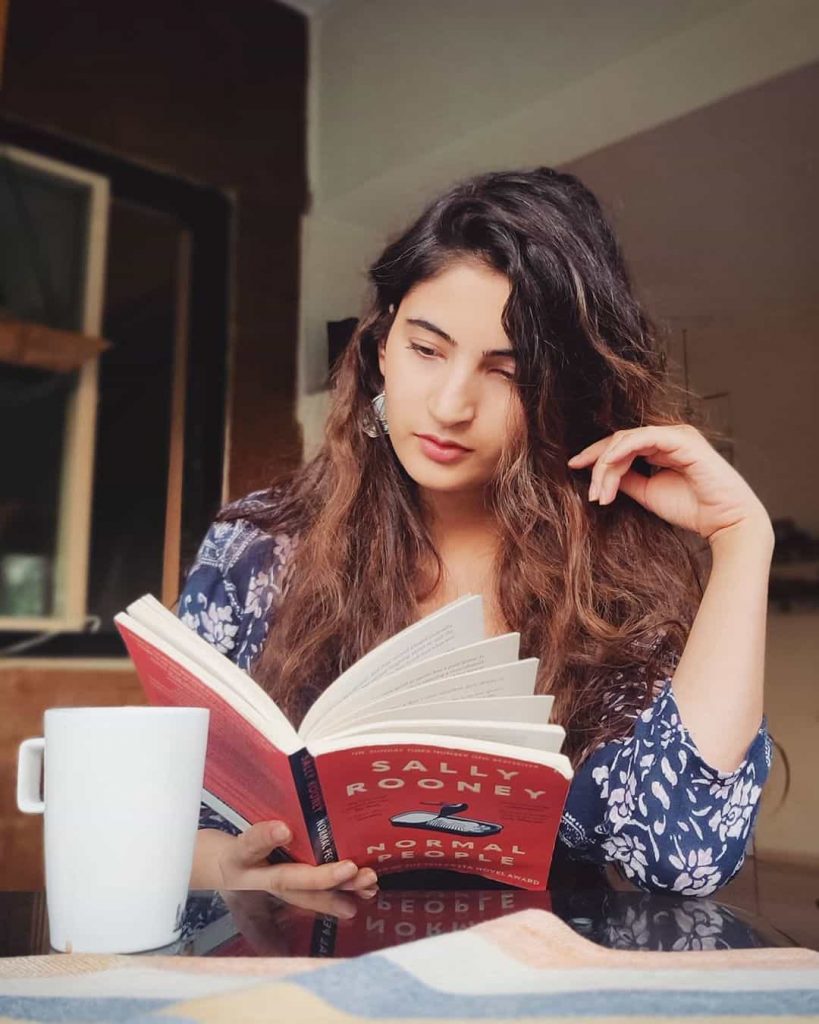 Shivani Raghuvanshi Reading Books