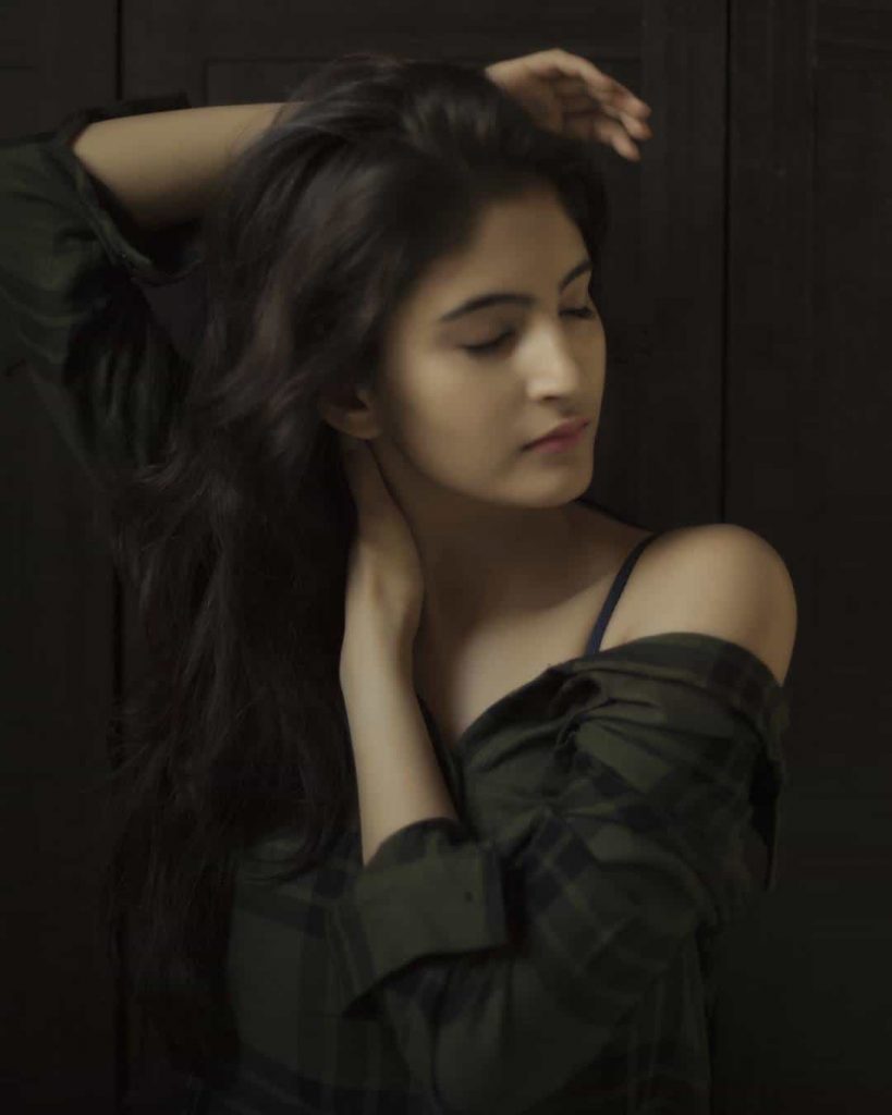 Shivani Raghuvanshi hot